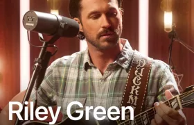 Download Riley Green - Cowboy In Me Mp3